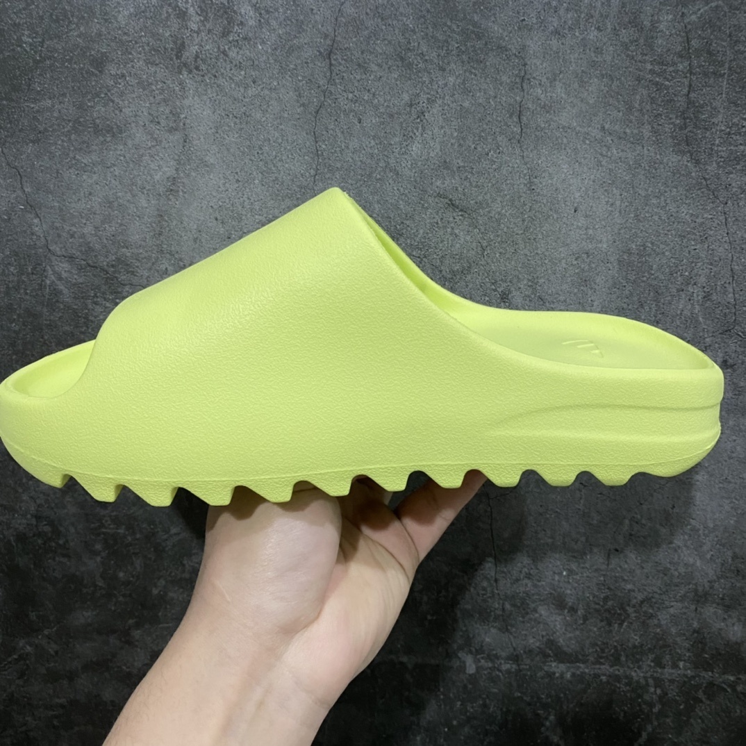 Adidas slippers T538019