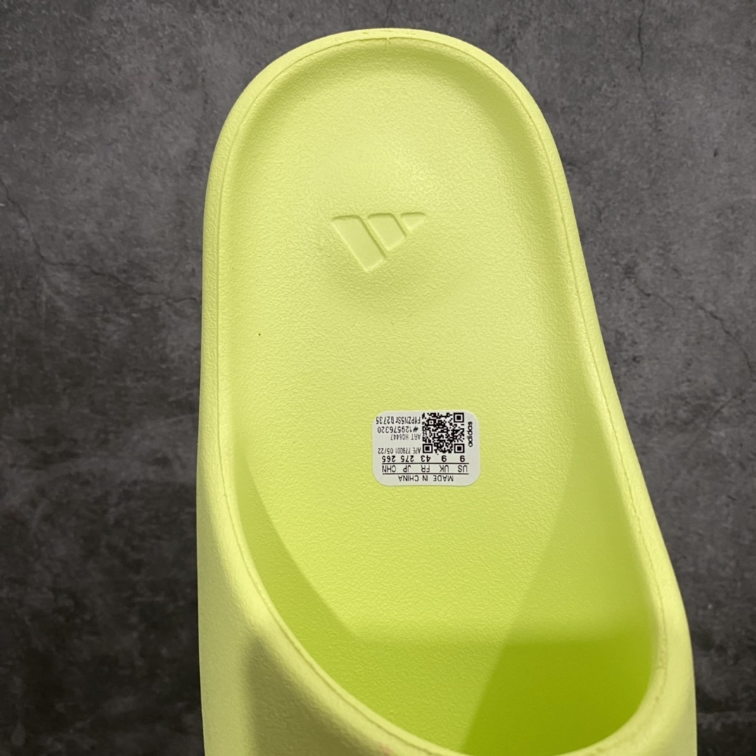 Adidas slippers T538019