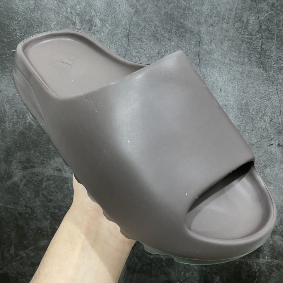 Adidas slippers T538021