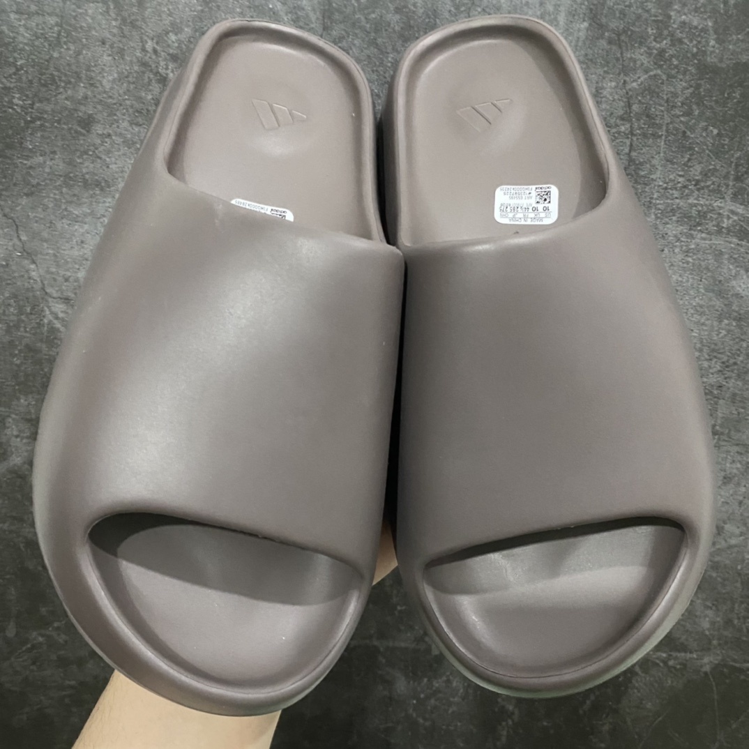 Adidas slippers T538021