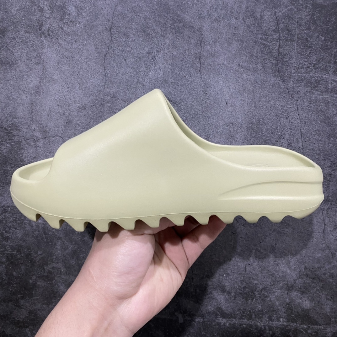 Adidas slippers T538022
