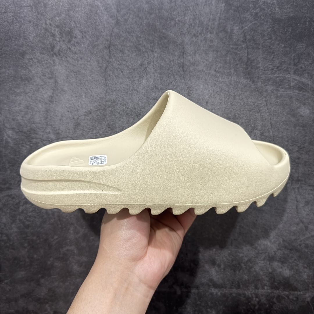 Adidas slippers T538025