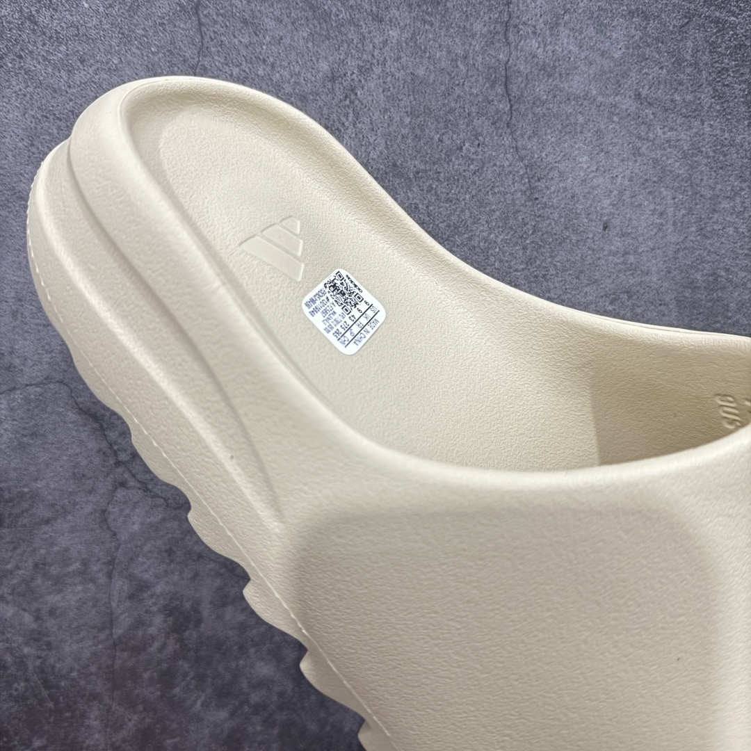 Adidas slippers T538025