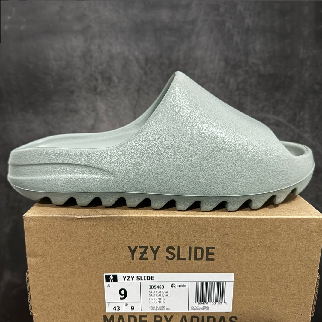 Adidas slippers T538