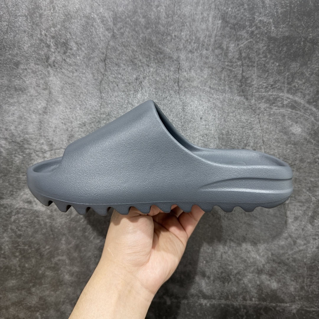 Adidas slippers T538024