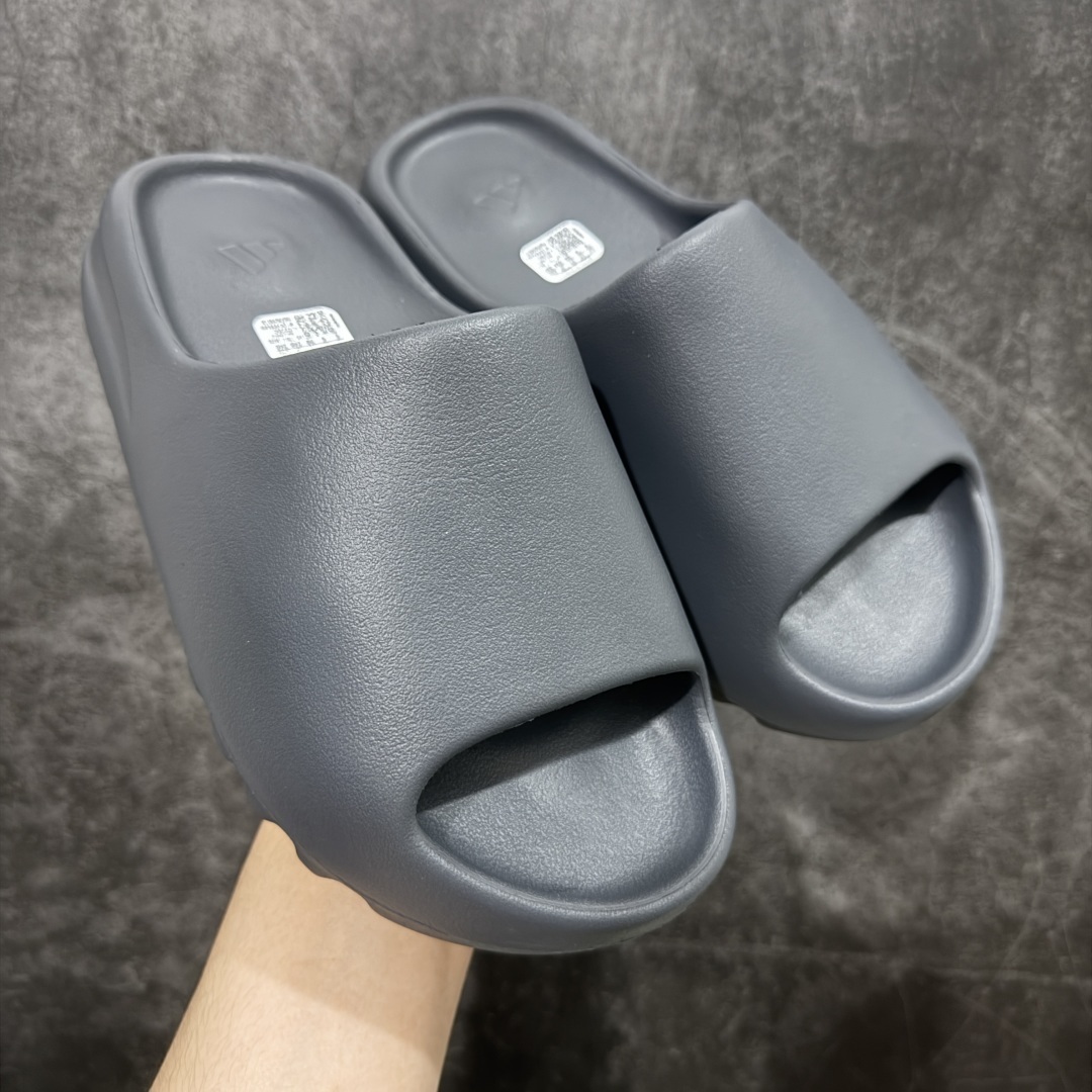 Adidas slippers T538024