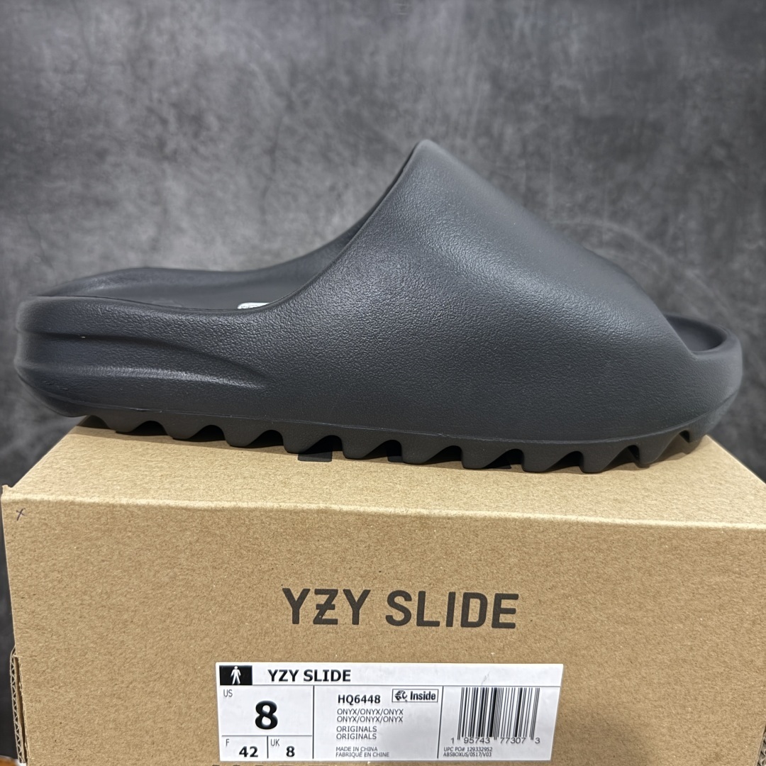 Adidas slippers T538