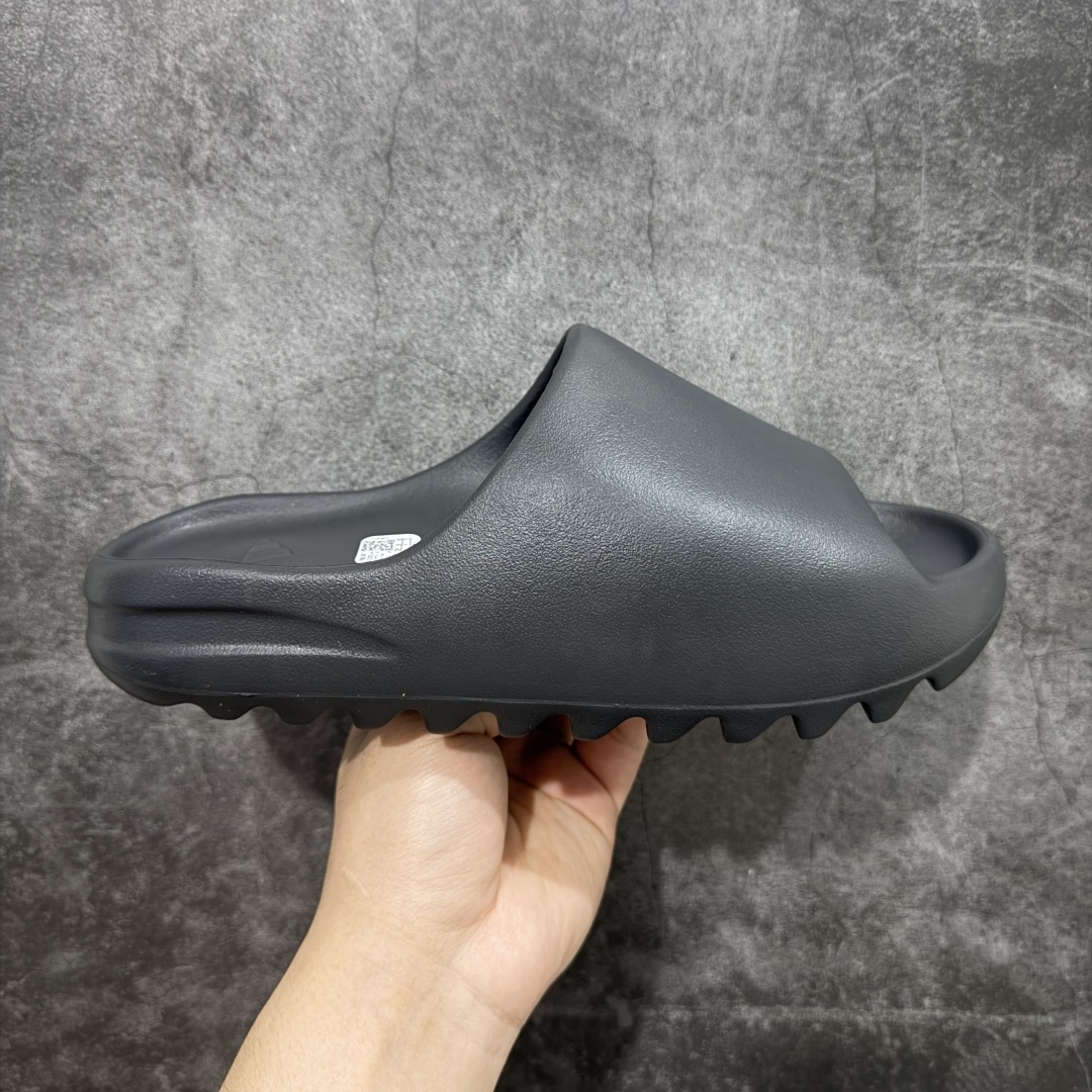 Adidas slippers T538026