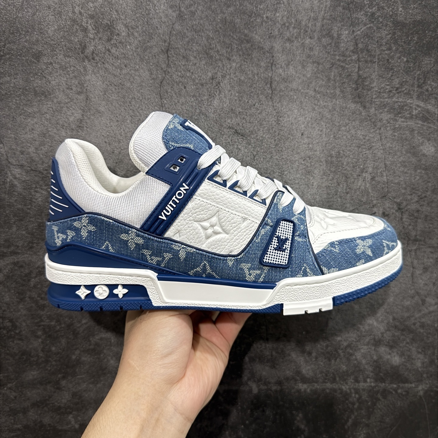 Louis Vuitton  Trainer Sneaker T538001