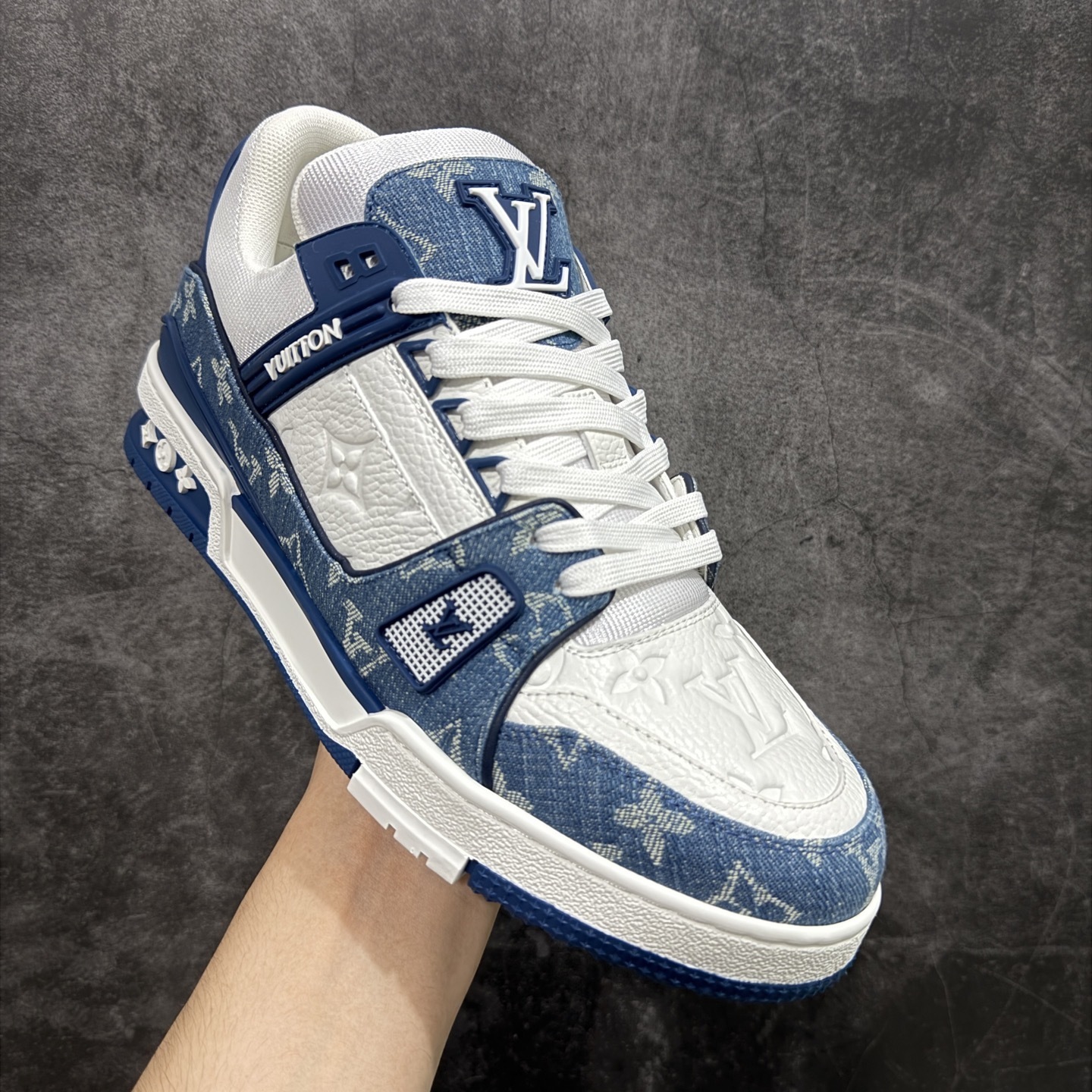Louis Vuitton  Trainer Sneaker T538001