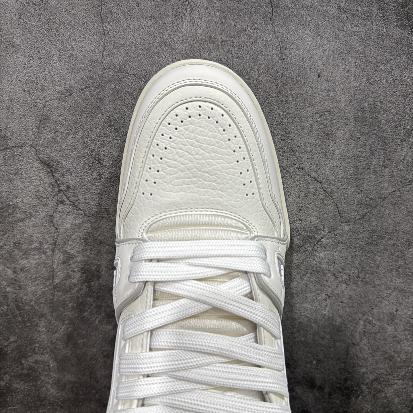 Louis Vuitton  Trainer Sneaker T538002