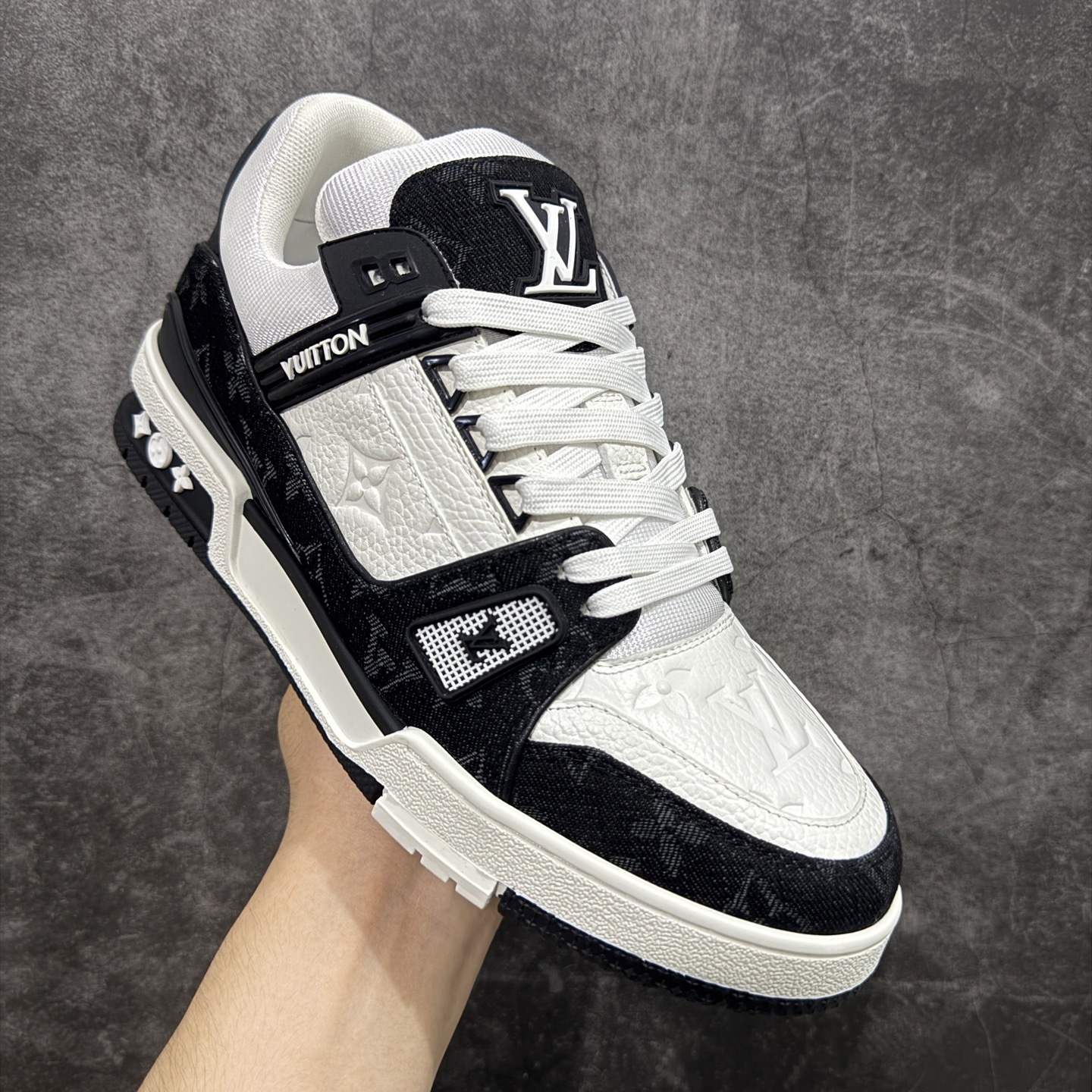 Louis Vuitton  Trainer Sneaker T538004