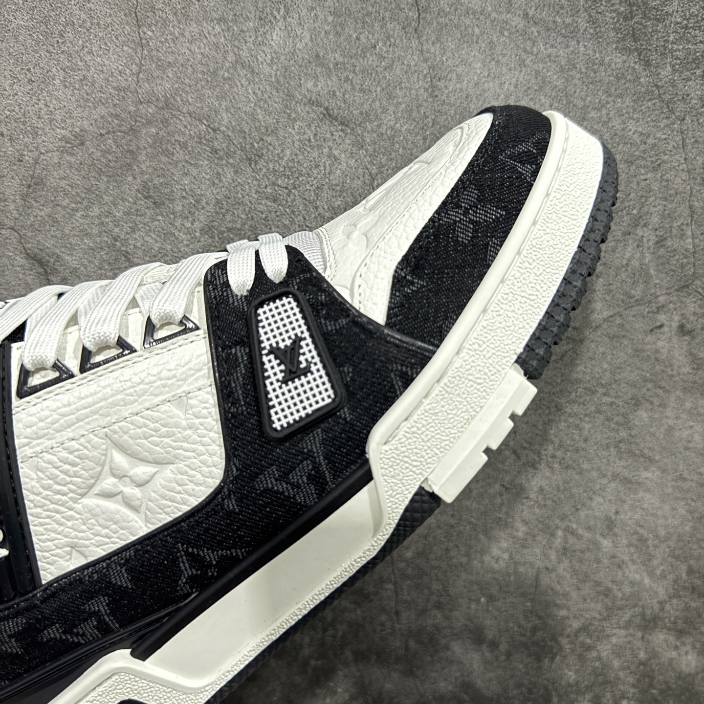 Louis Vuitton  Trainer Sneaker T538004