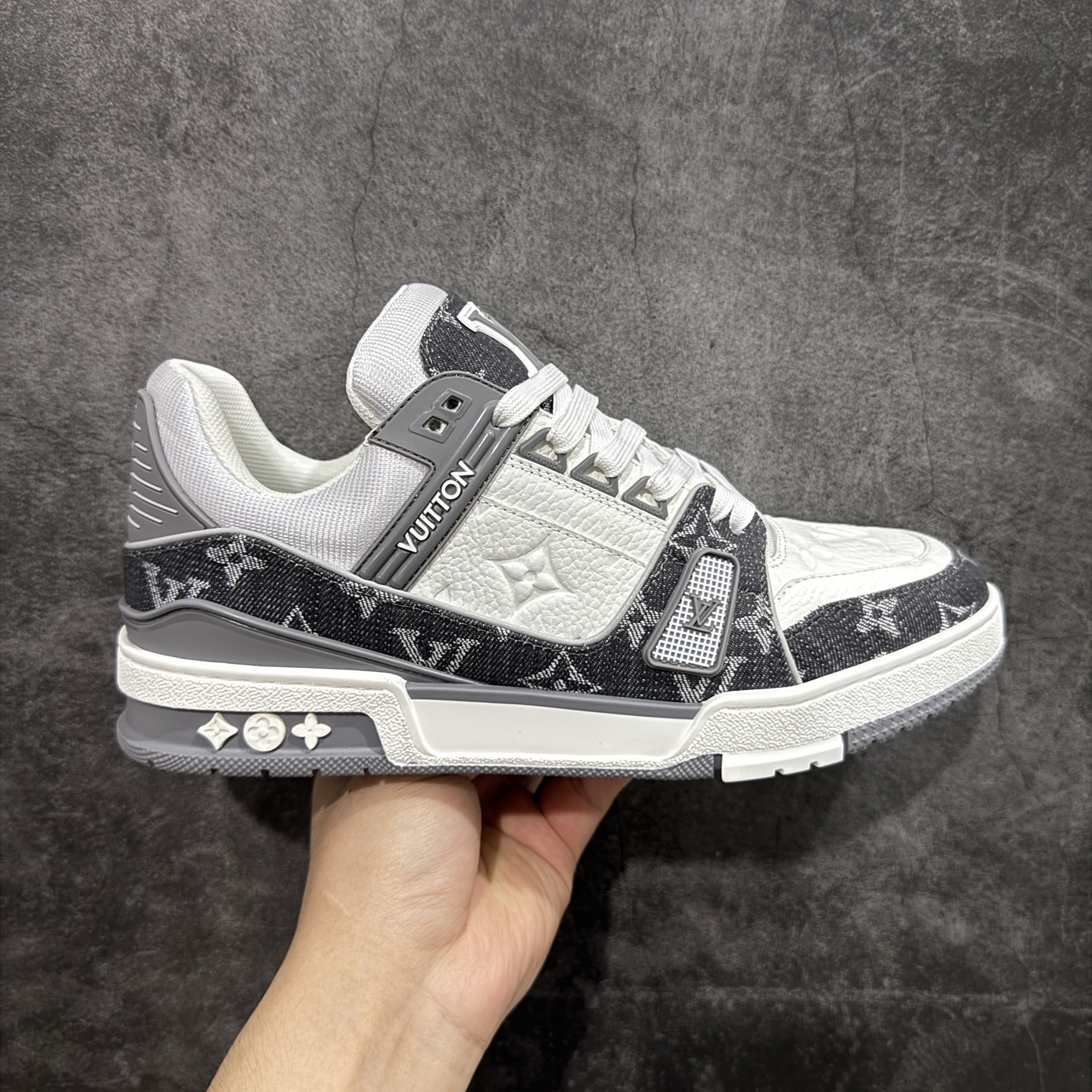 Louis Vuitton  Trainer Sneaker T538003