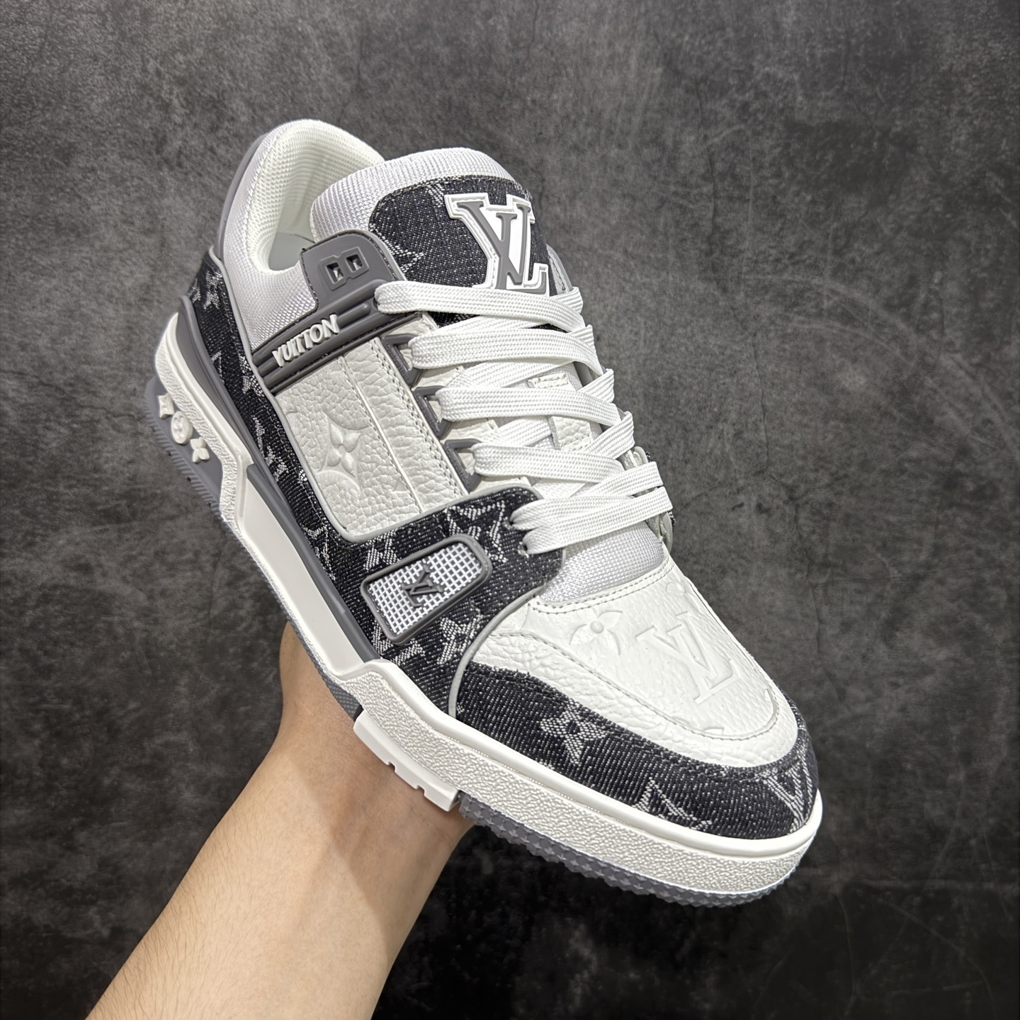 Louis Vuitton  Trainer Sneaker T538003