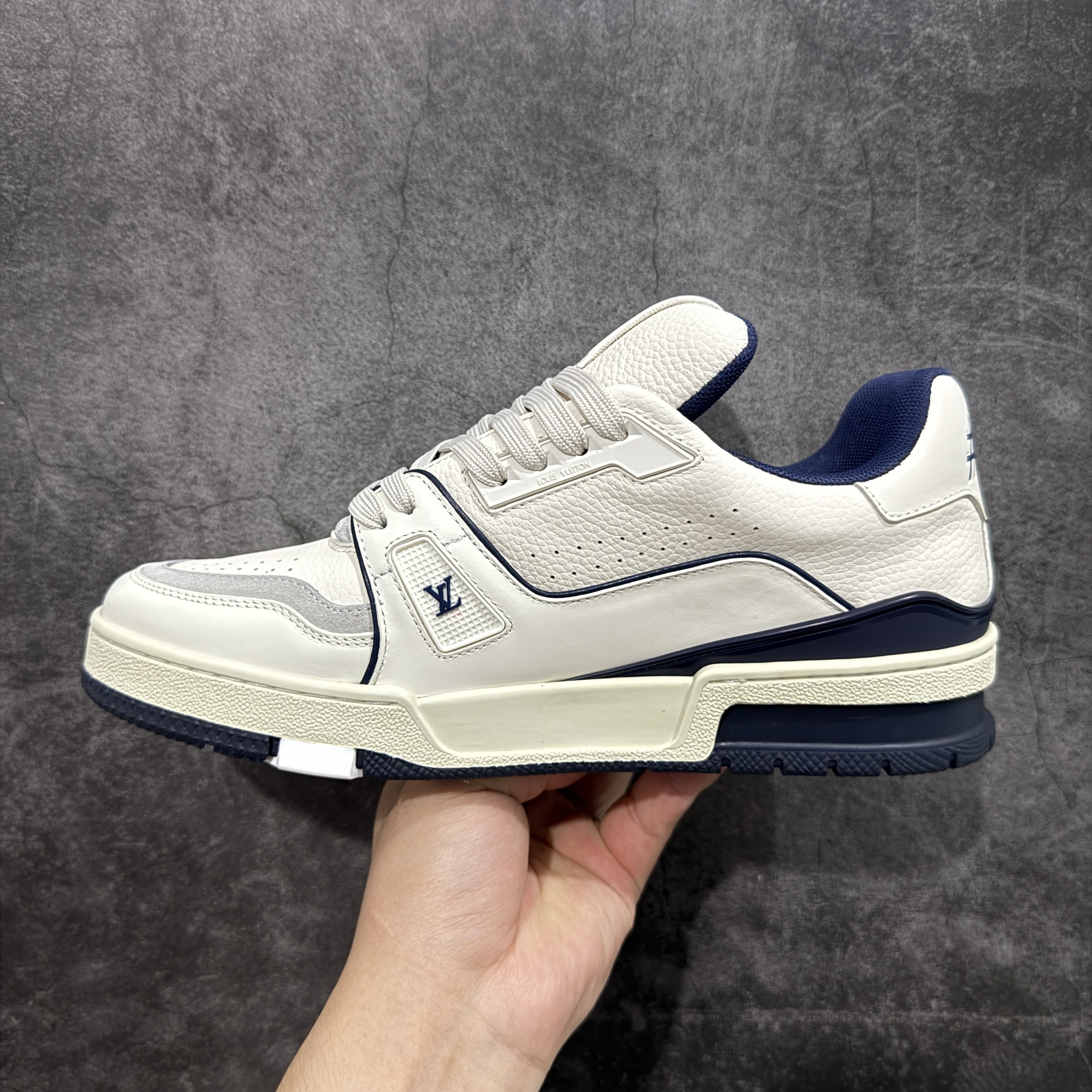Louis Vuitton  Trainer Sneaker T538006