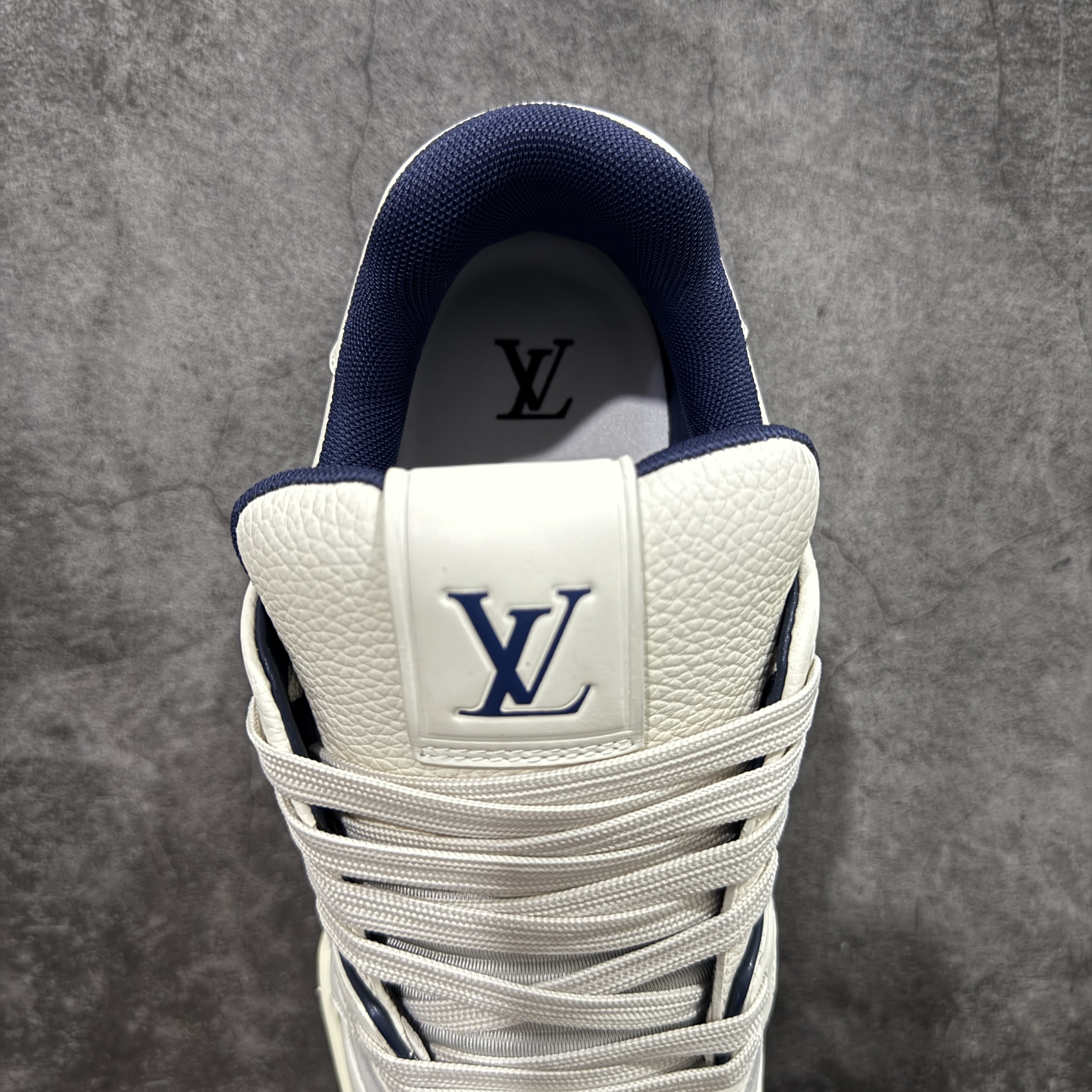 Louis Vuitton  Trainer Sneaker T538006