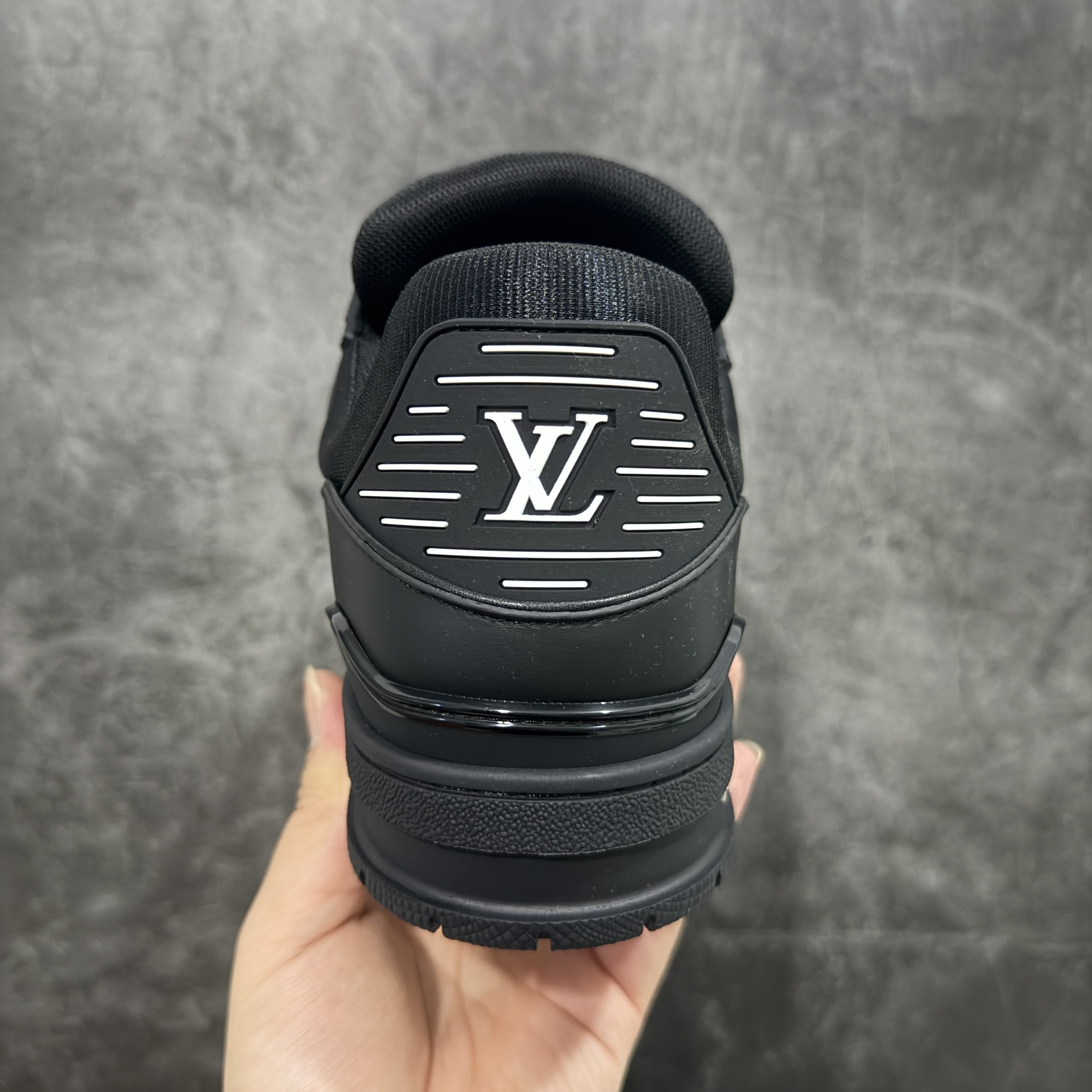 Louis Vuitton  Trainer Sneaker T538007