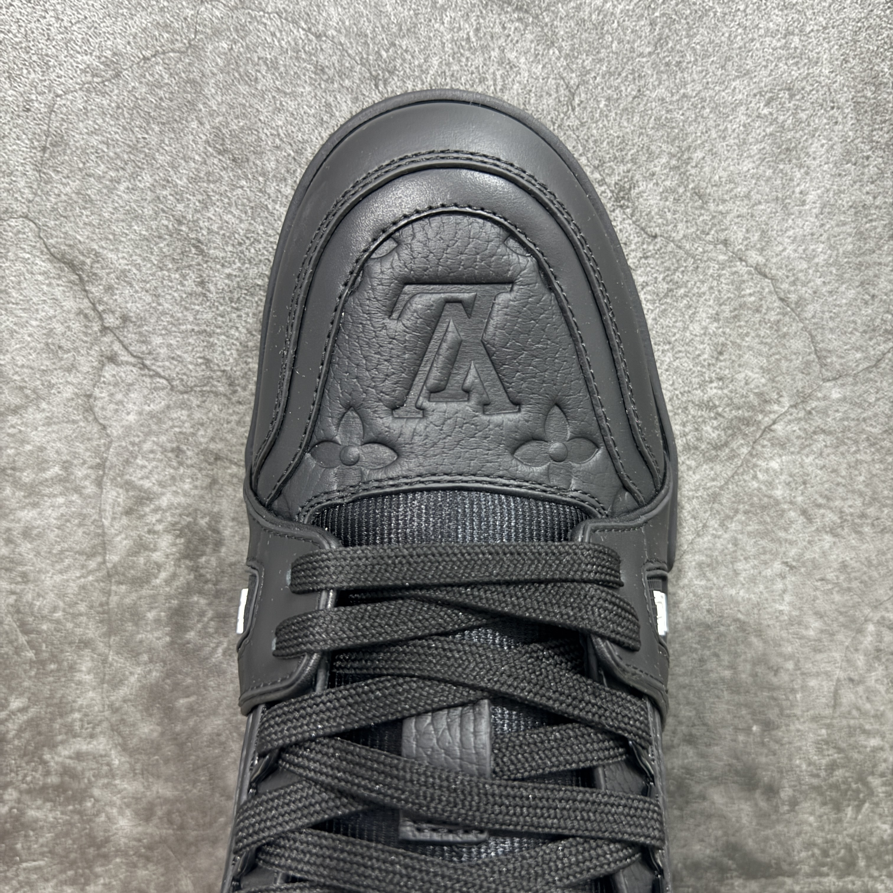 Louis Vuitton  Trainer Sneaker T538007