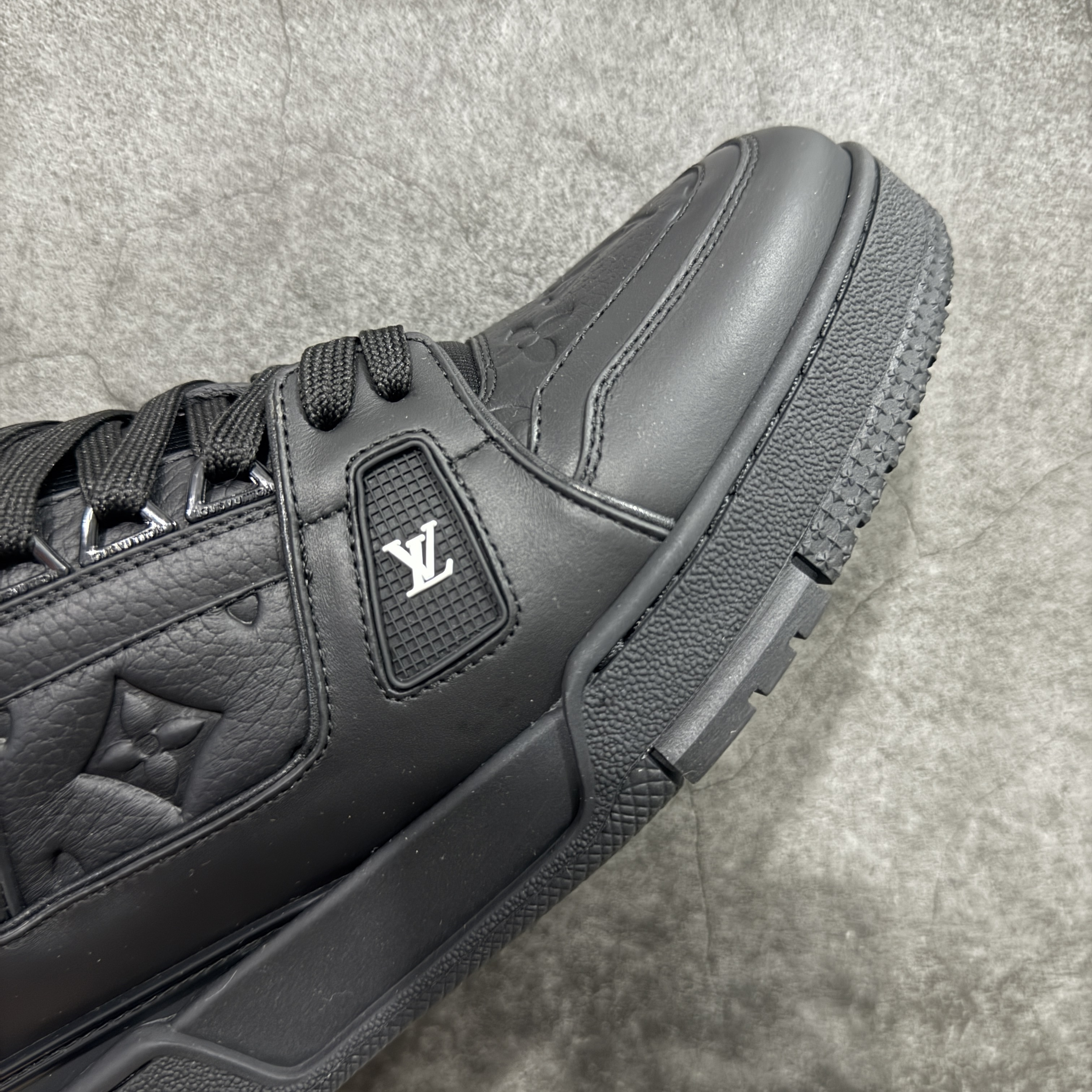 Louis Vuitton  Trainer Sneaker T538007