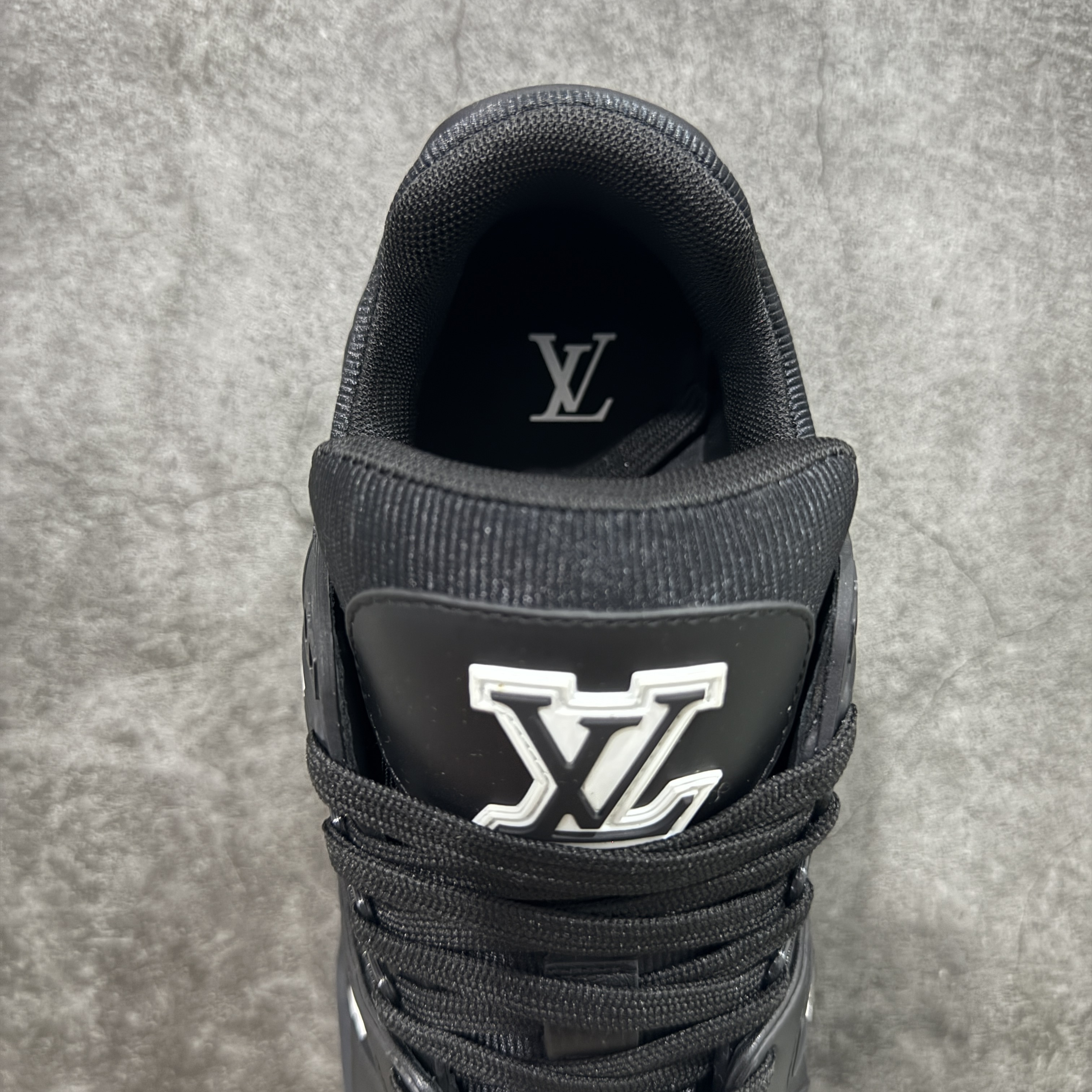 Louis Vuitton  Trainer Sneaker T538007