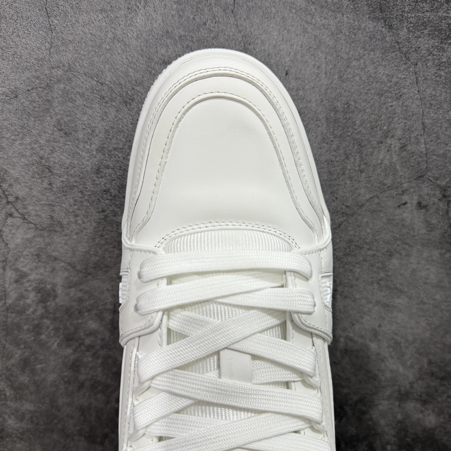 Louis Vuitton Trainer Sneaker T538008