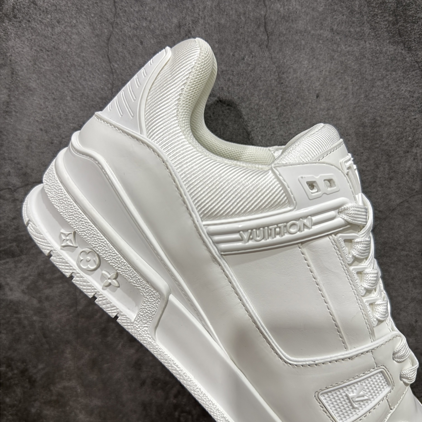 Louis Vuitton Trainer Sneaker T538008