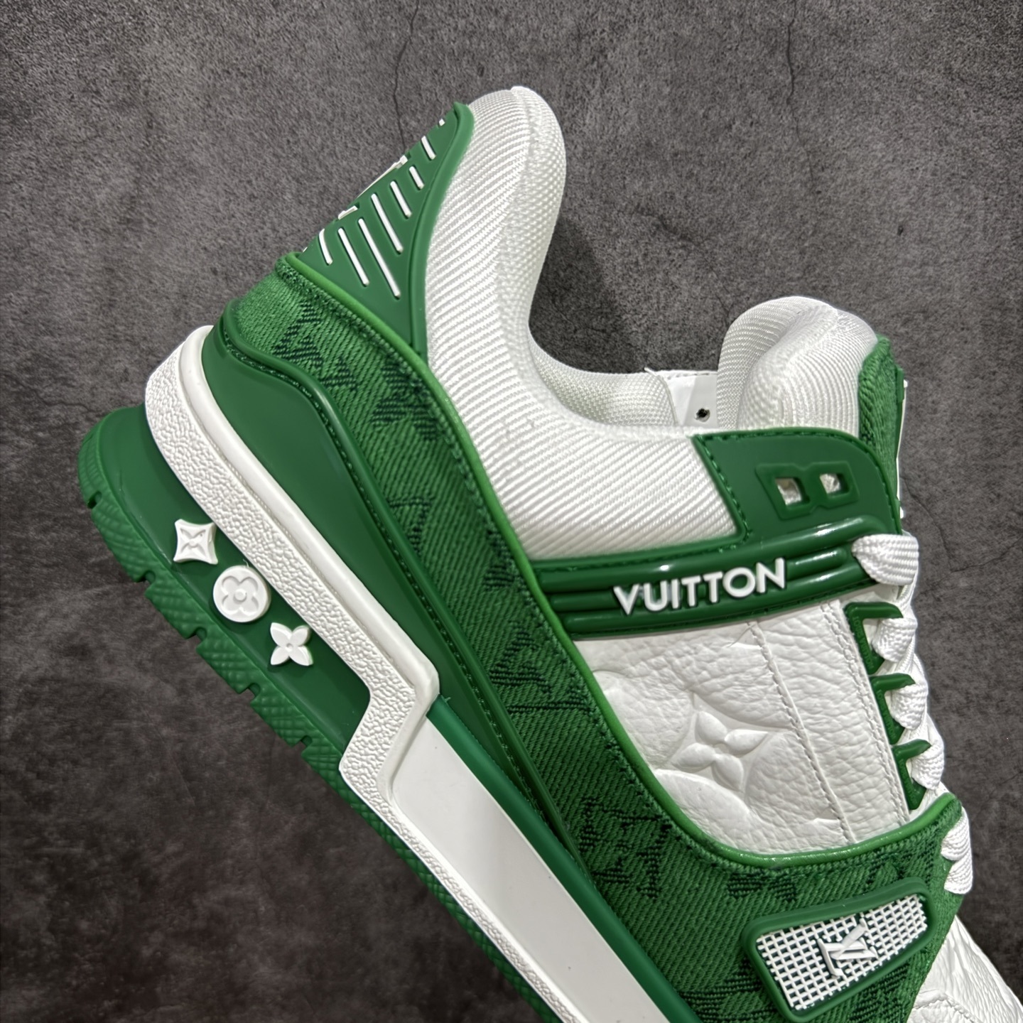 Louis Vuitton Trainer Sneaker T538009