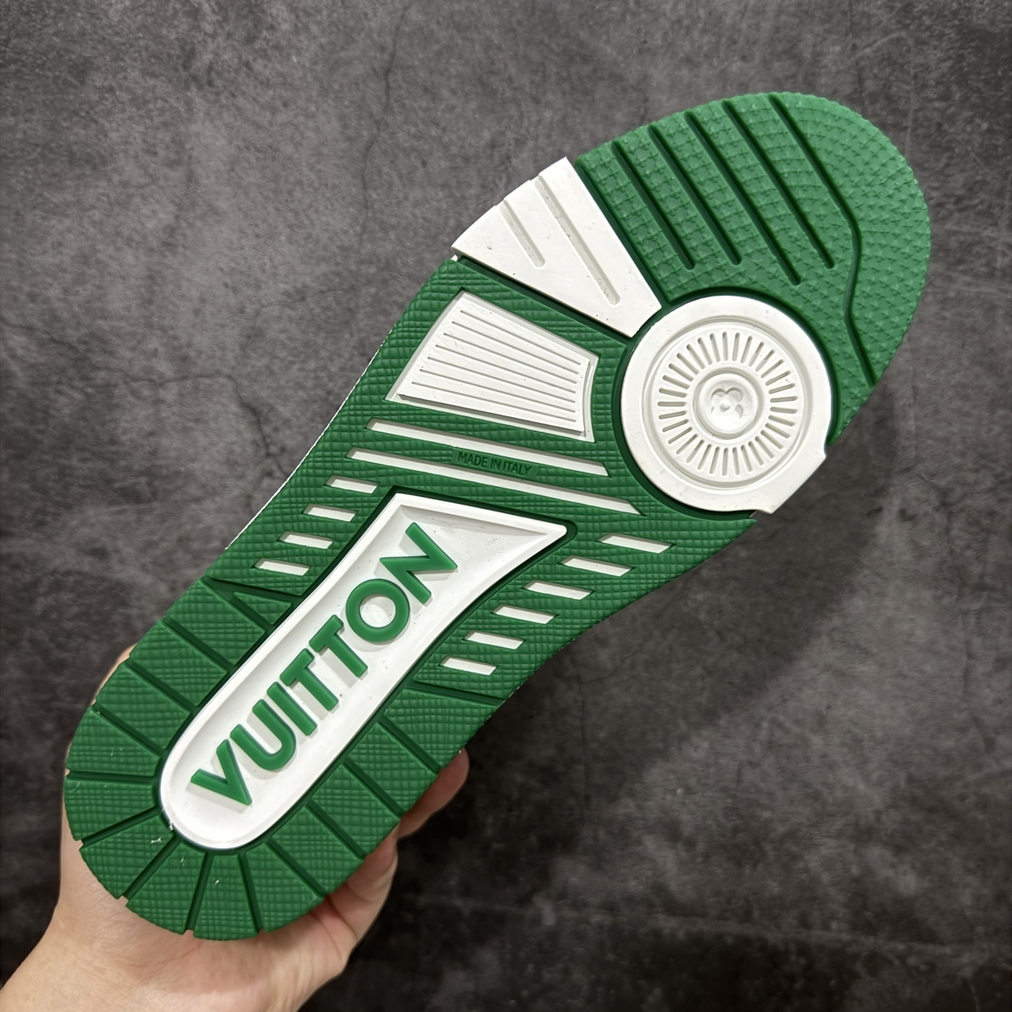 Louis Vuitton Trainer Sneaker T538009
