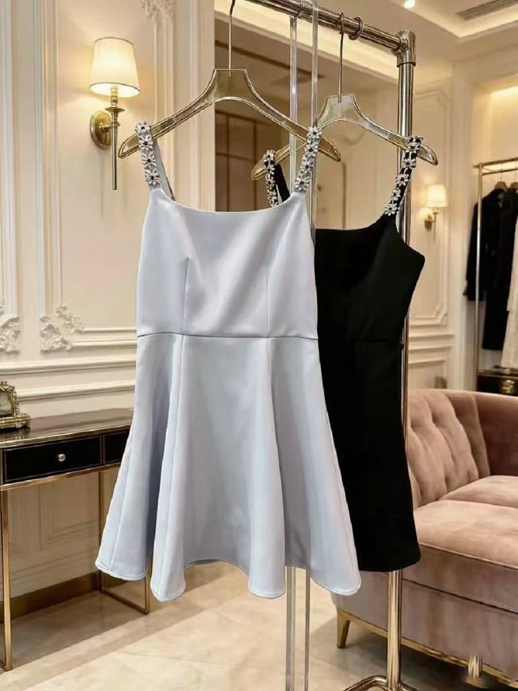 skiirt Summer new French heavy industry rhinestone suspender dress