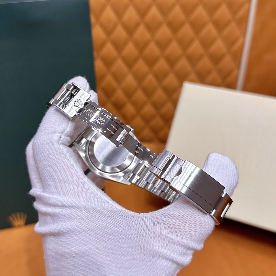 Rolex watch m124270-0001 | Surperbuy Spreadsheet