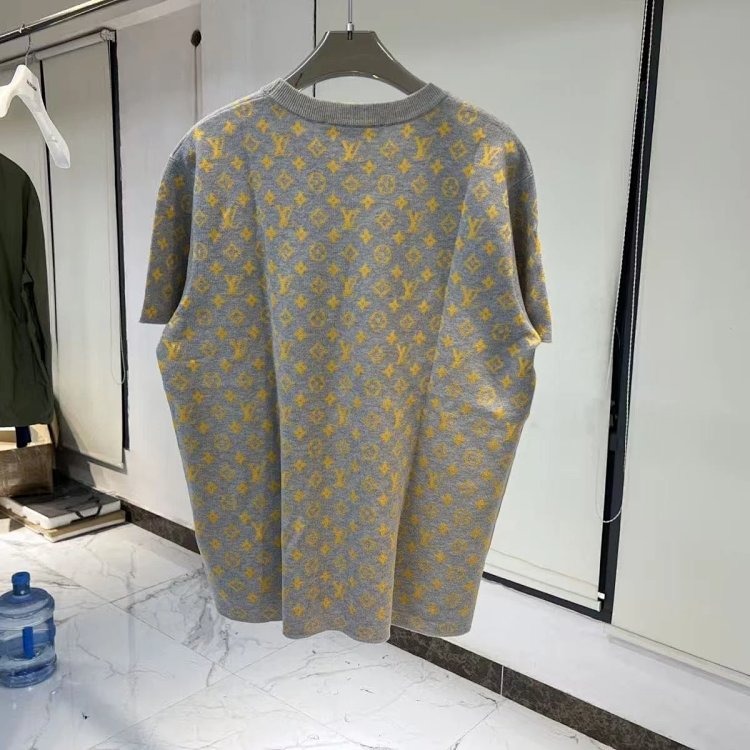 Louis Vuitton short sleeved T-shirt unisex knit top with half sleeves