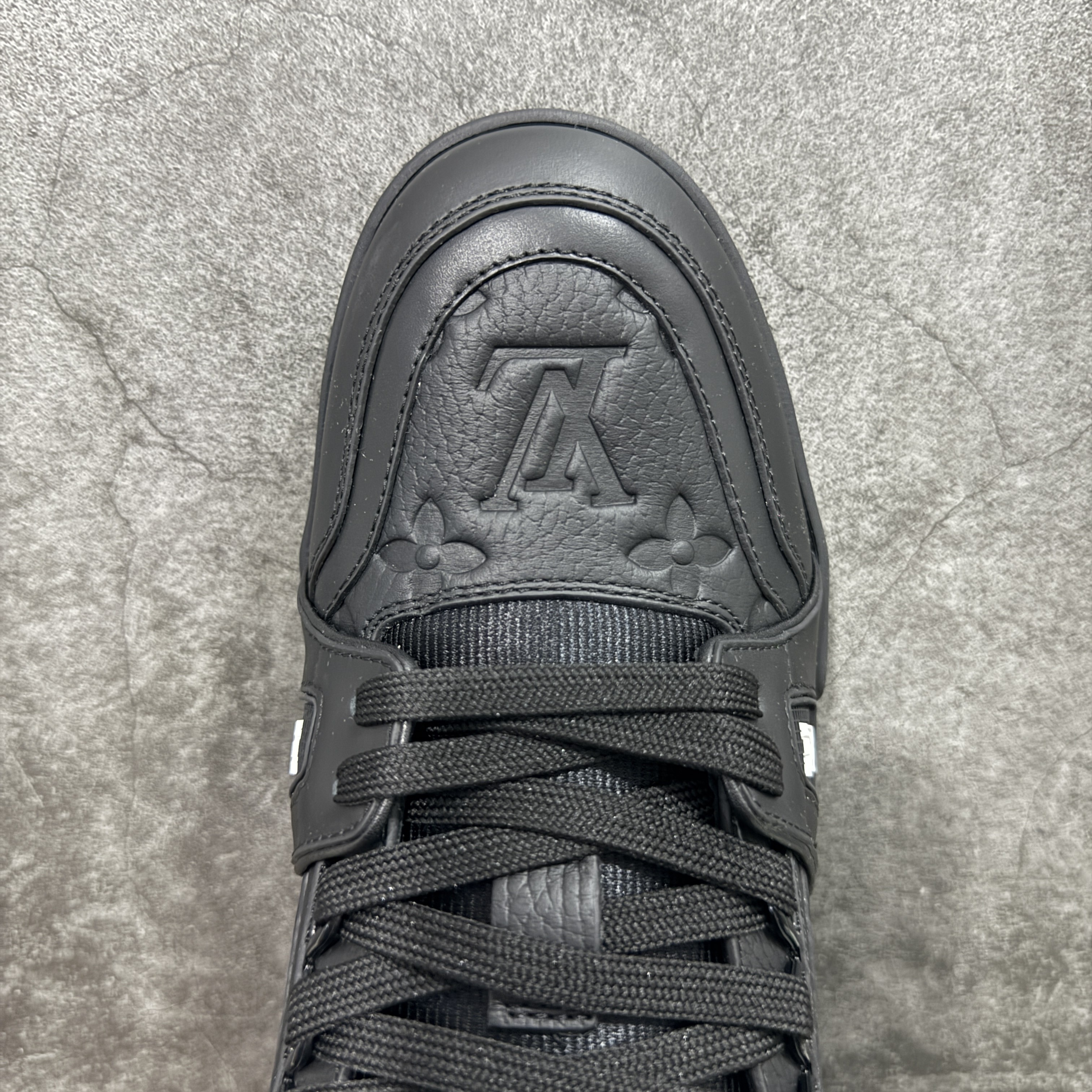Louis Vuitton Trainer Sneaker T538007