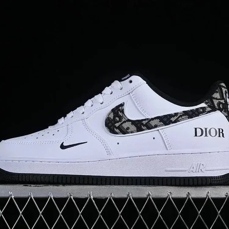 OG FORCE 1 07 LOW Casual Sneakers