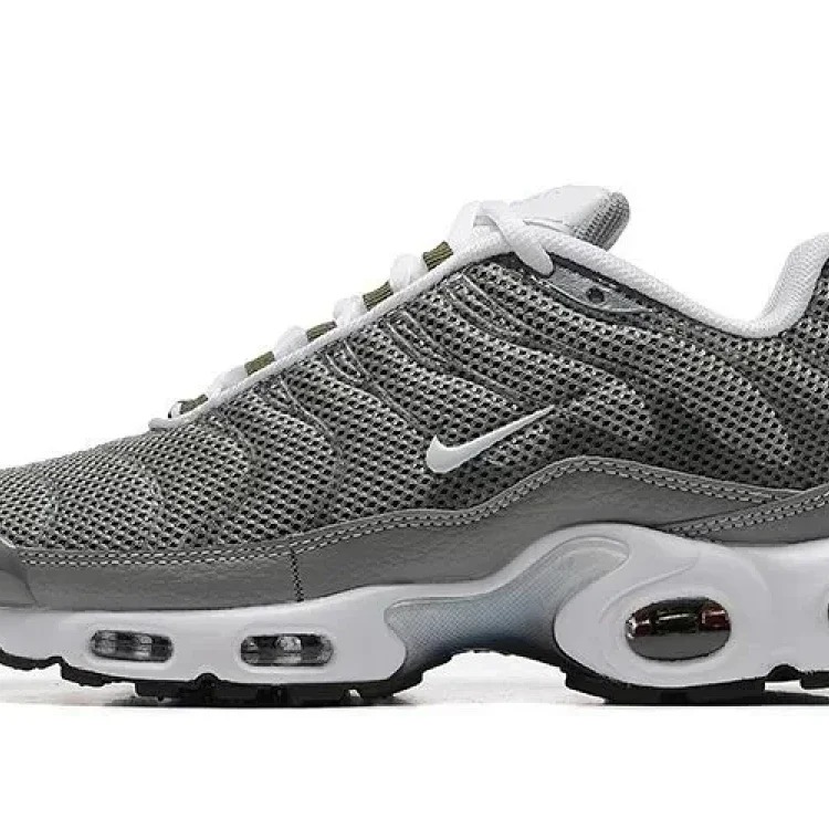 Max Plus TN (2) Casual Sneakers