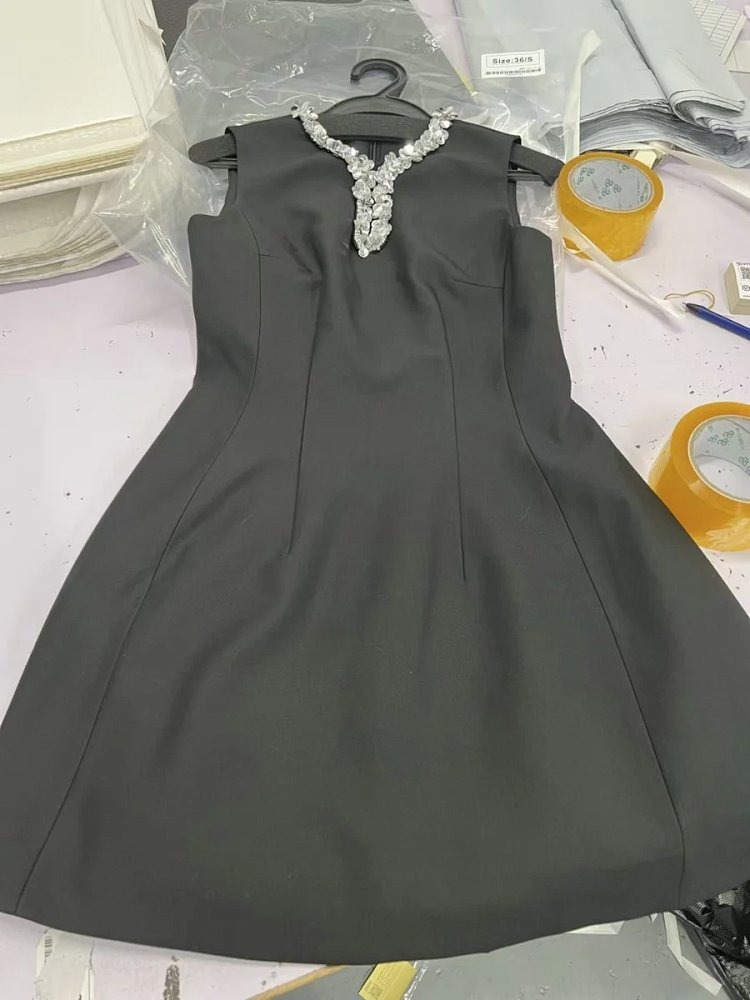 Temperament Skirt Socialite Solid Color Sleeveless Waist Cinching Slimming Dress