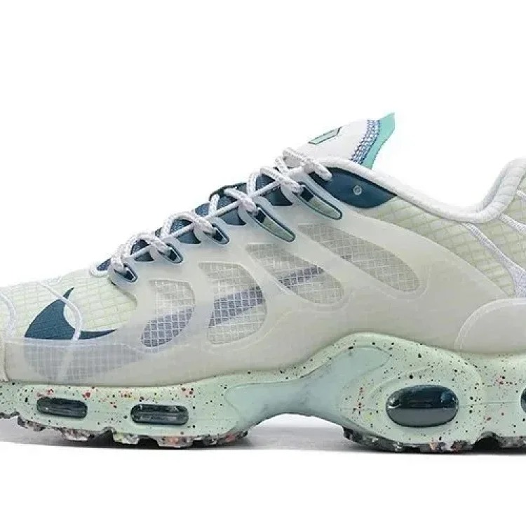 Max Terrascape Plus Casual Sneakers