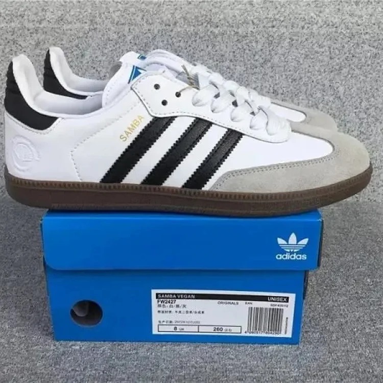 Fashion Trendy Sneakers 2021 005