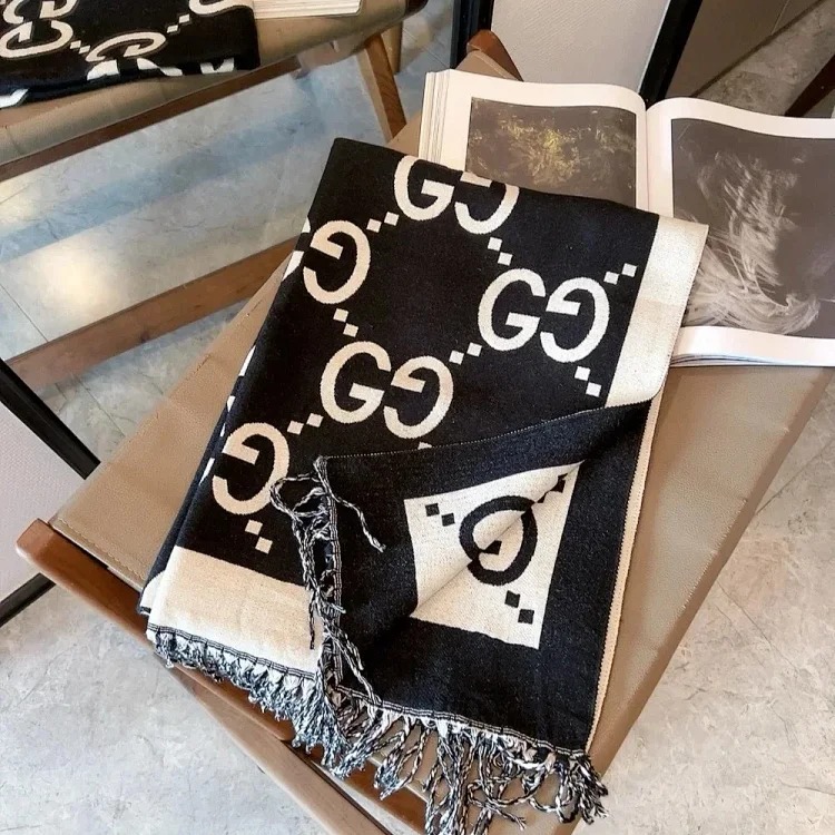 Autumn and winter fashionable and versatile light luxury scarf 01 (no after-sales service for more than 7 days)