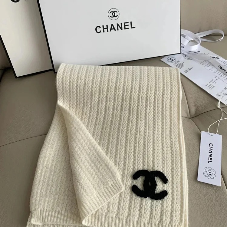 Autumn and winter fashionable and versatile light luxury scarf 01 (no after-sales service for more than 7 days)