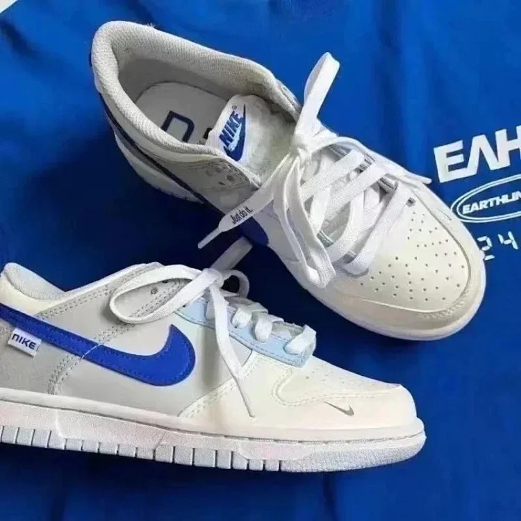 Youth Fashion Shoes ()