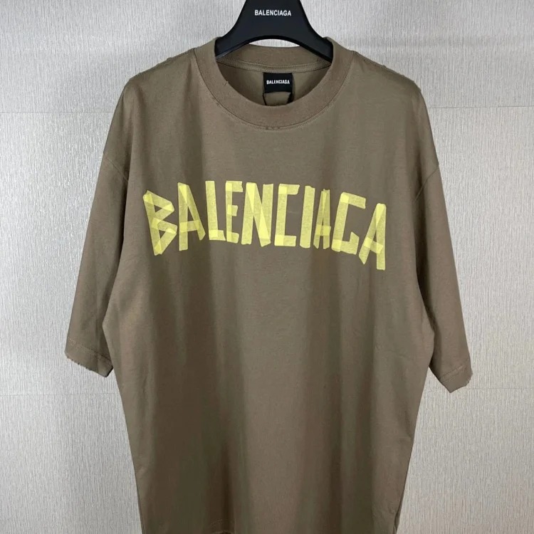 Spring and summer comfortable, simple and versatile short-sleeved DD