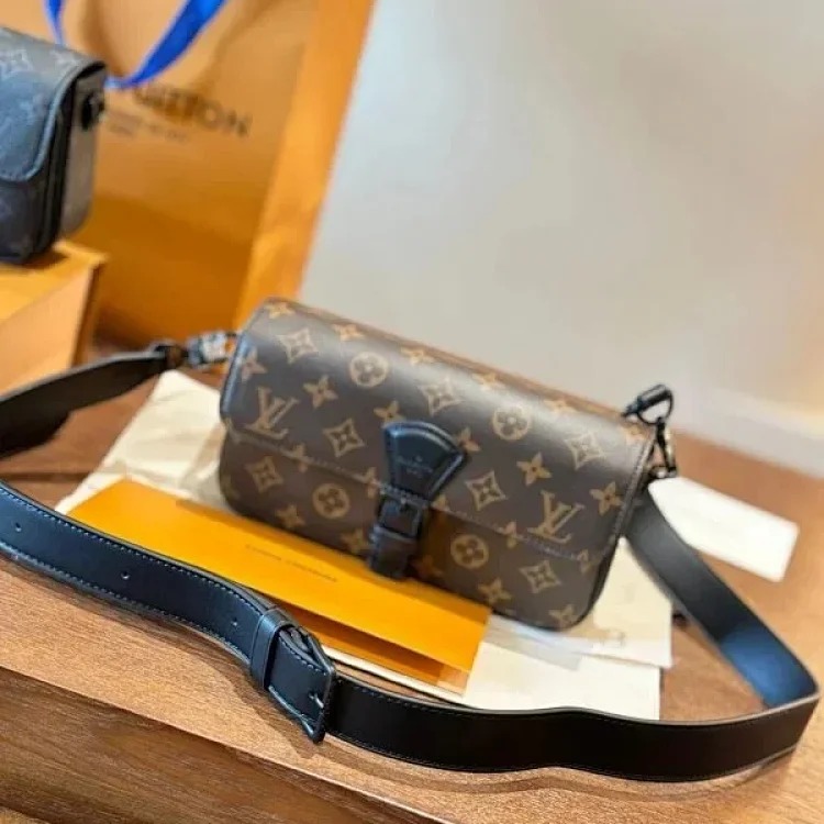 TS-1 2024 super hot retro messenger bag