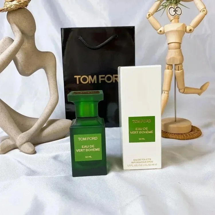 WZ14 Internet celebrity deodorant spray fresh women's perfume
