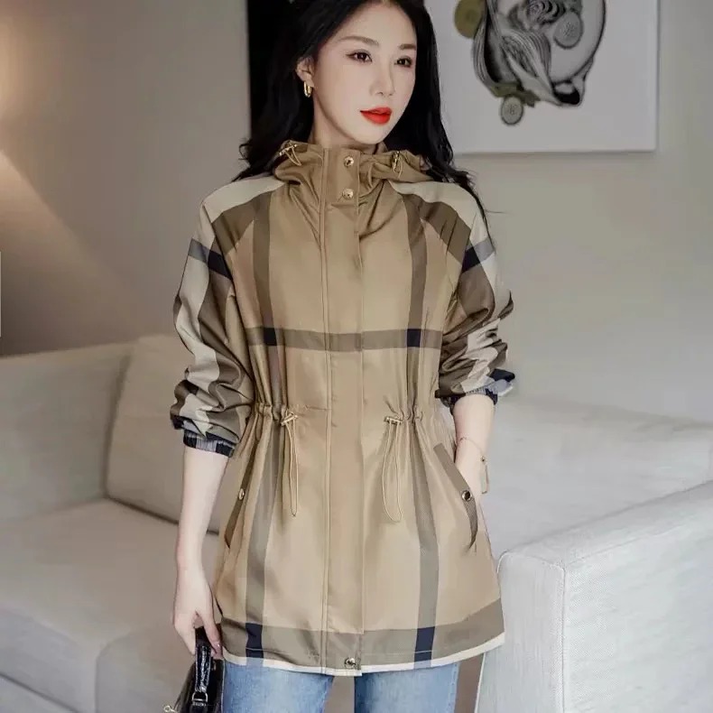 Burberry's light luxury 2026 spring new women's clothing high-end British trench coat hooded jacket