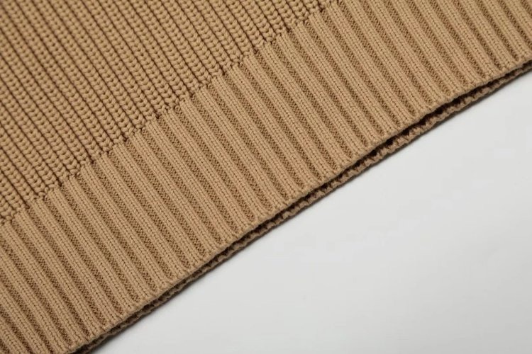 Ralph Lauren's new round neck embroidered knitted sweater