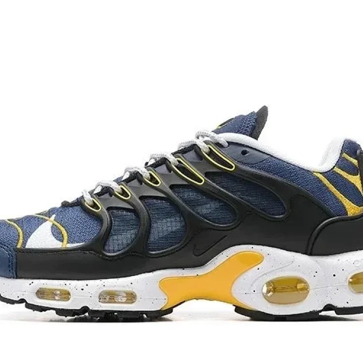 Max Terrascape Plus Casual Sneakers