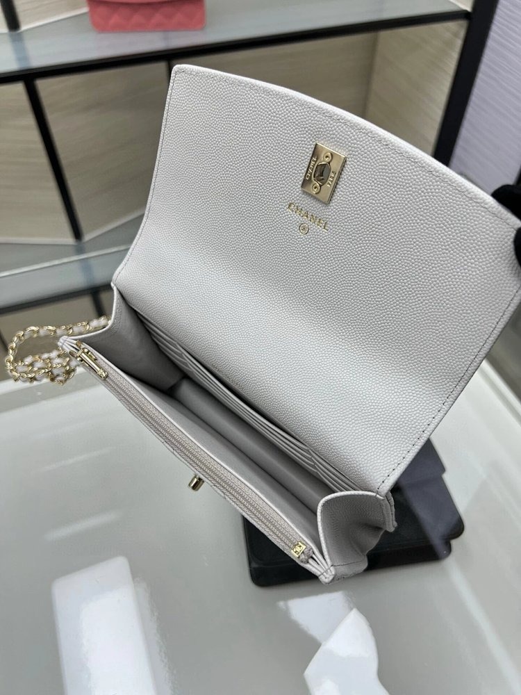 Chanel chain bag can be shoulder crossed handbag for women