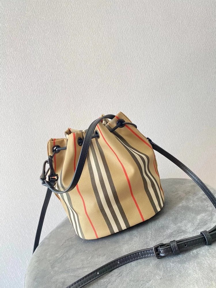 Burberry storage classic plaid canvas bucket bag drawstring bag