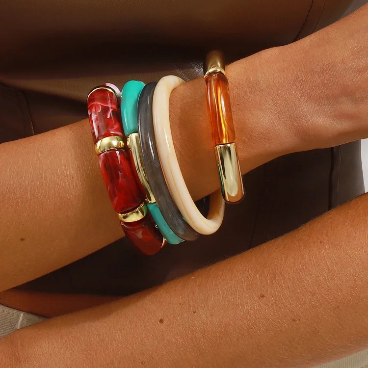 Versatile Vintage Gold Bracelet